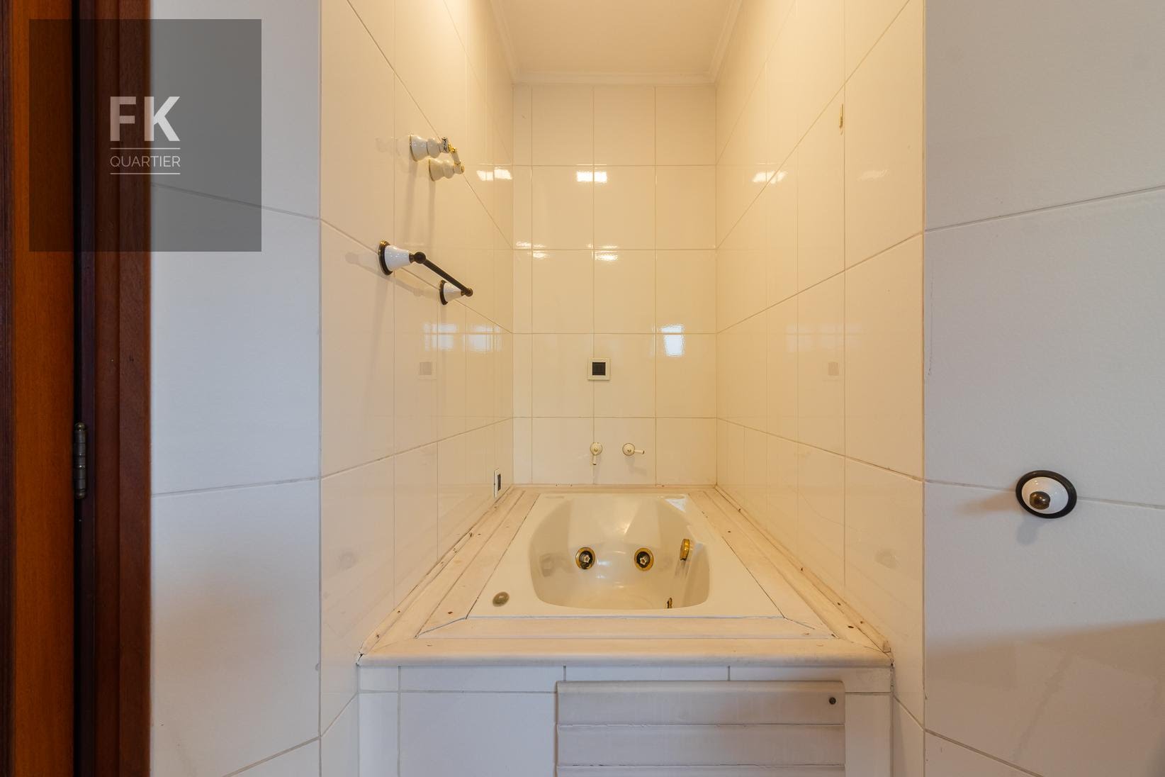 Casa à venda com 5 quartos, 3 suítes, 6 vagas e 445m² no Alphaville, Santana de Parnaíba (SP) — foto 27 de 27