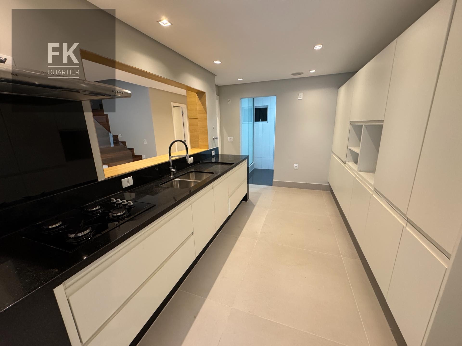 Casa à venda com 3 quartos, 3 suítes, 2 vagas e 235m² no Tamboré, Santana de Parnaíba (SP) — foto 14 de 23