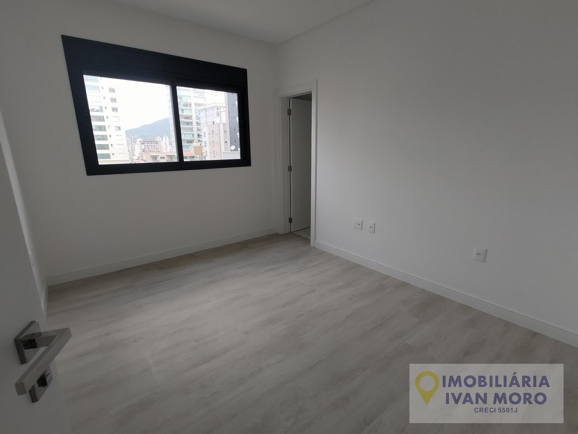 Apartamento à venda com 4 quartos, 4 suítes, 3 vagas e 198m² no Meia Praia, Itapema (SC) — foto 15 de 30