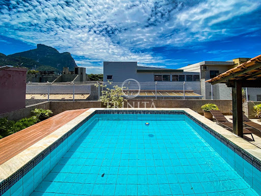 piscina1.1-jardimoceanico-trinitaimoveis..jpg