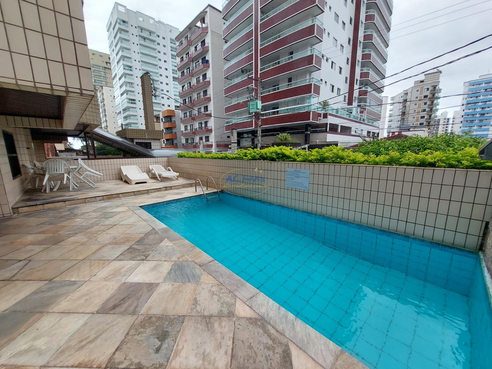 Apartamento à venda com 2 quartos, 2 banheiros, 1 vaga e 80m² no Vila Assuncao, Praia Grande — foto principal