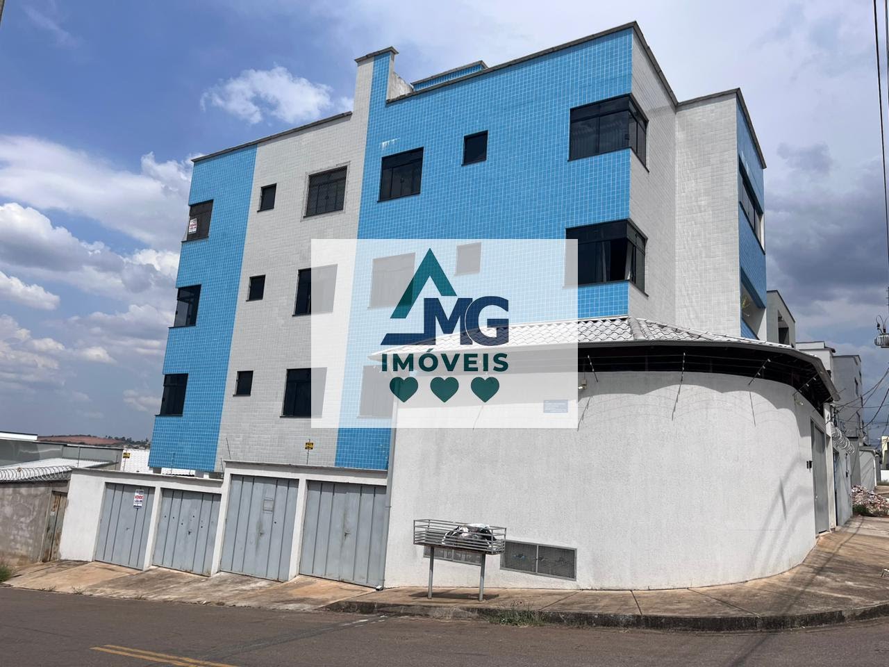 Cobertura à venda com 2 quartos, 1 banheiro, 2 vagas e 75m² no Jardim Eldorado II, Três Corações — foto principal