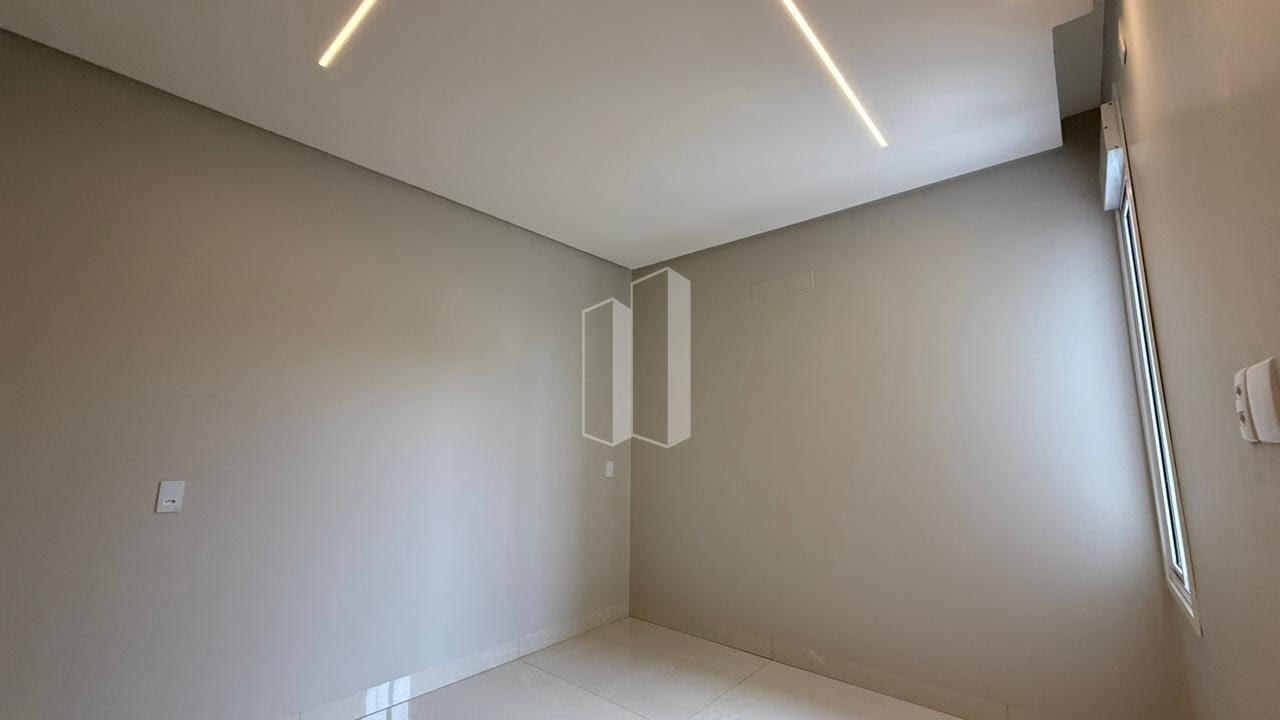 Casa à venda com 4 quartos, 4 suítes, 4 vagas e 207m² no Jardim Europa, Goiânia (GO) — foto 26 de 30