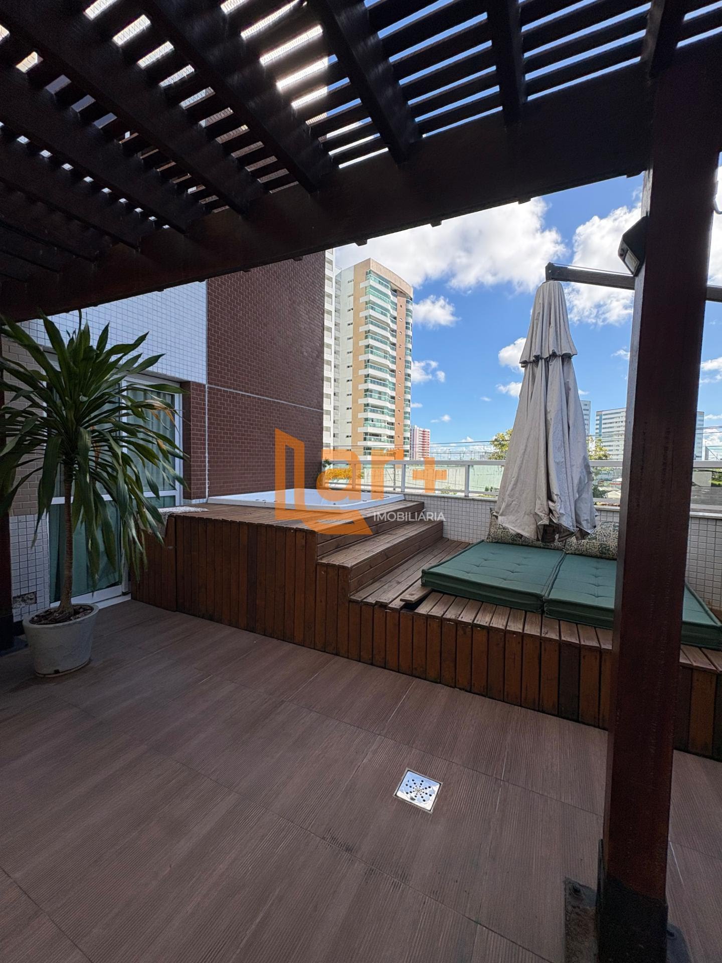 Apartamento à venda com 3 quartos, 1 suíte, 3 vagas e 236m² no Jardins, Aracaju (SE) — foto 10 de 14