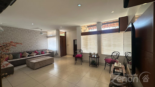 Casa à Venda no Parque das Nações, Adamantina, 4 Dorms, 5 Suítes