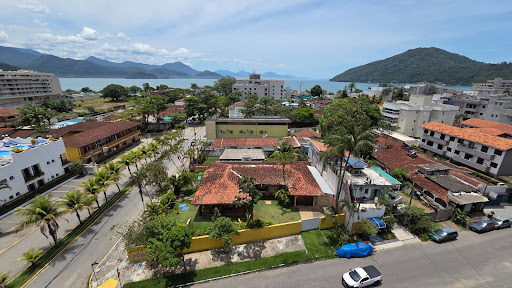 Apartamento cobertura 3 suites locação definitiva no Itaguá