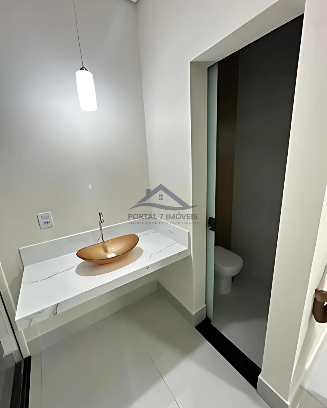 Casa à venda com 4 quartos, 2 suítes, 2 vagas e 263m² no Jardim Arizona, Sete Lagoas (MG) — foto 12 de 19