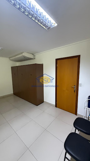 Sala em Parque Residencial Laranjeiras - Serra, ES