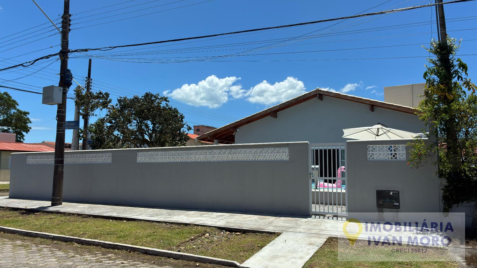 Casa para alugar com 3 quartos, 1 suíte e 4 vagas no Daniela, Florianópolis (SC) — foto 2 de 30