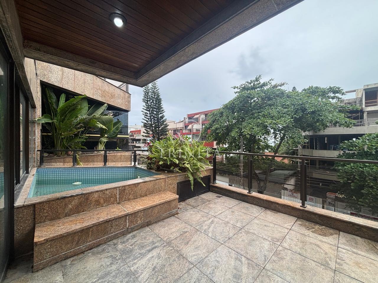 da-com-piscina-apartamento-laminar-condominio-novo-mar-recreio