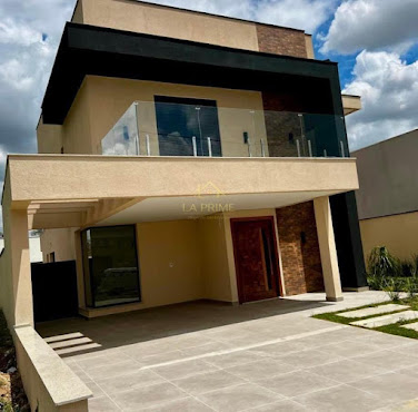 Sobrado com piscina de Condomínio em Cajuru do Sul - Sorocaba, SP - 211m2 - 3 Suítes - 4 vagas