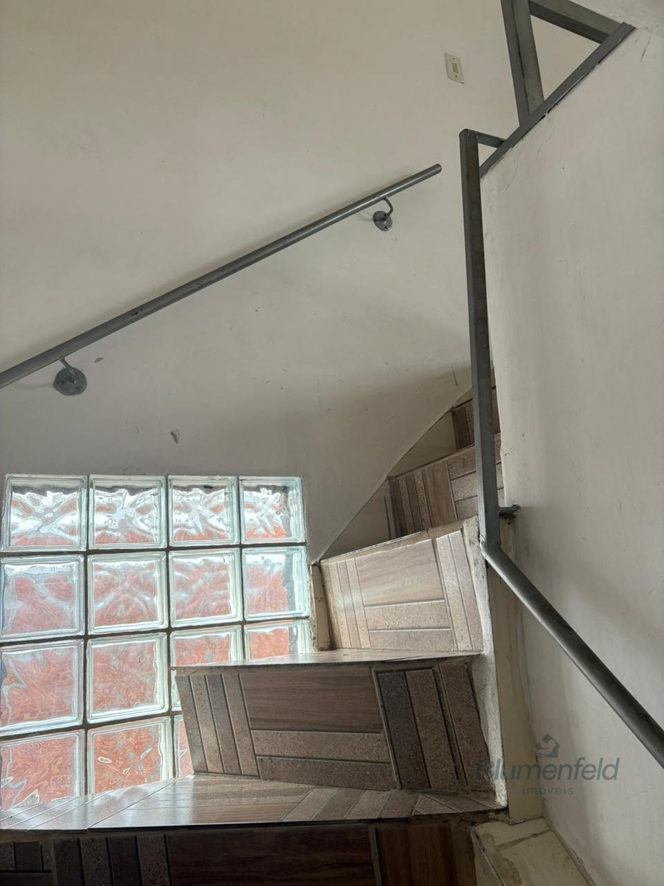 Casa à venda com 4 quartos, 1 suíte, 6 vagas e 200m² no Nova Arujá, Arujá (SP) — foto 12 de 23