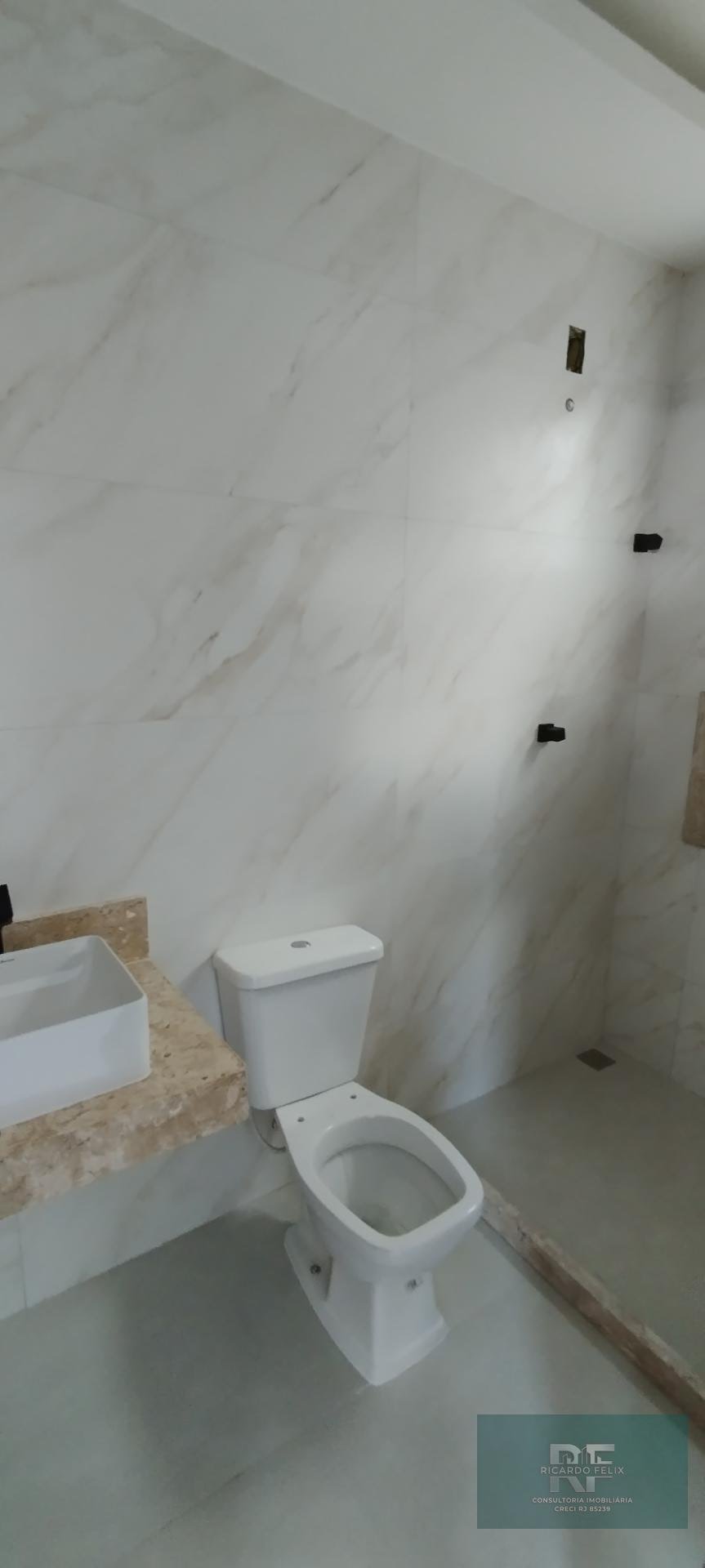 Casa à venda com 2 quartos, 1 suíte, 4 vagas e 165m² no Jardim Campomar, Rio das Ostras (RJ) — foto 15 de 30