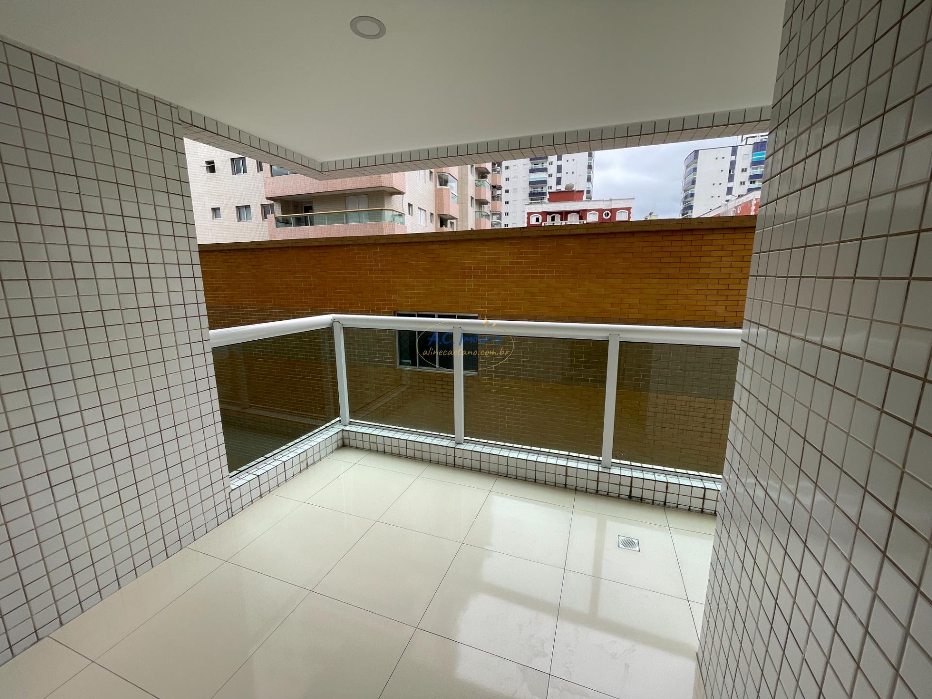Apartamento para alugar com 3 quartos, 3 suítes, 2 vagas e 163m² no Vila Tupi, Praia Grande (SP) — foto 13 de 30