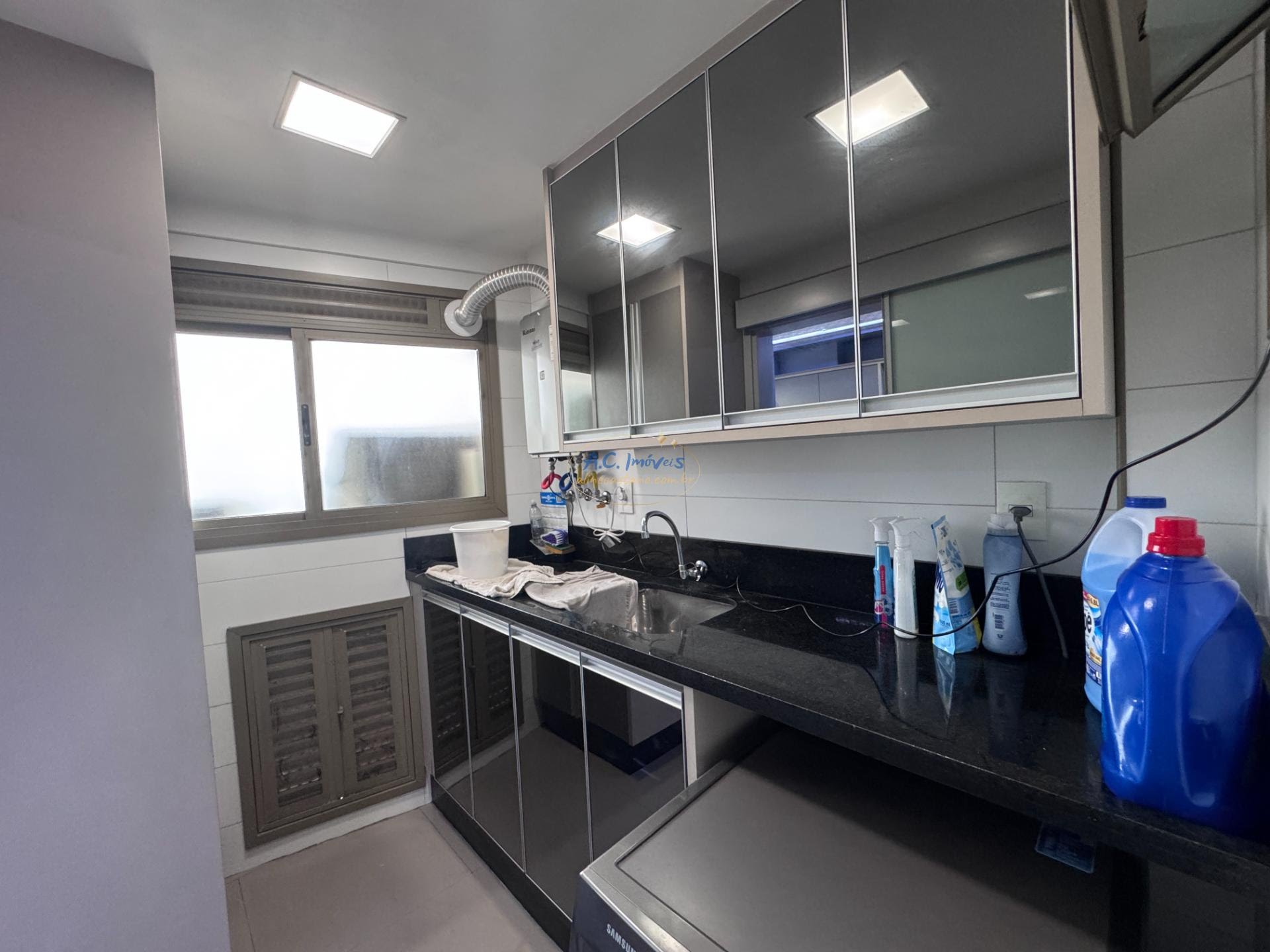 Apartamento à venda com 3 quartos, 3 suítes, 3 vagas e 195m² no Canto do Forte, Praia Grande (SP) — foto 2 de 30