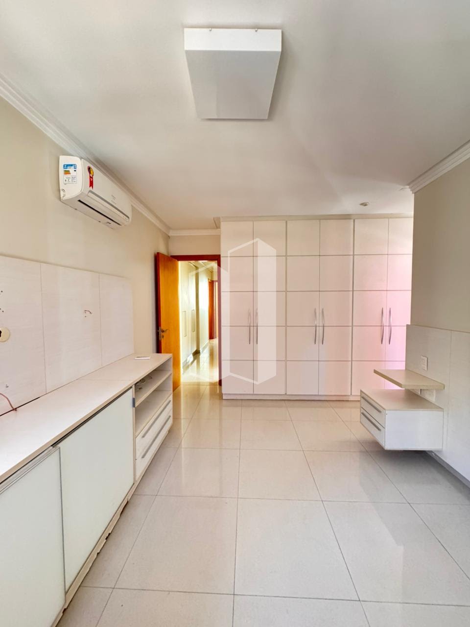 Apartamento à venda com 3 quartos, 3 suítes, 2 vagas e 140m² no Setor Bueno, Goiânia (GO) — foto 4 de 22