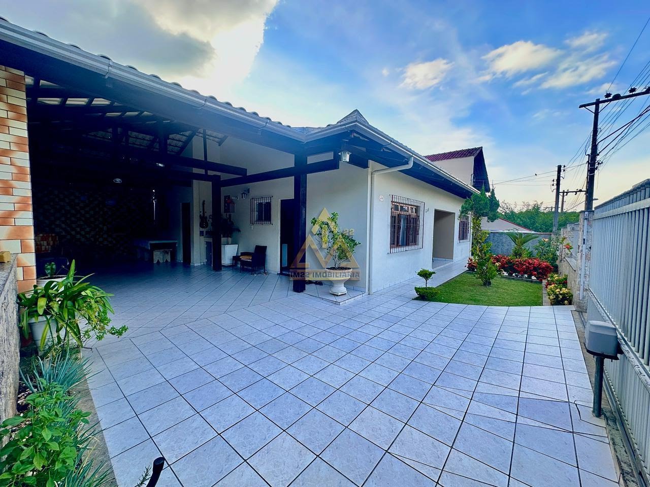 Casa à venda com 3 quartos, 3 banheiros, 3 vagas e 196m² no Fortaleza, Blumenau — foto principal