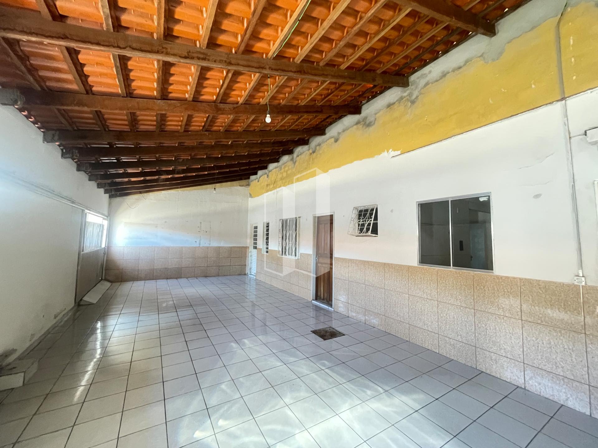 Casa à venda com 4 quartos, 1 suíte, 3 vagas e 200m² no Conjunto Residencial Aruanã I, Goiânia (GO) — foto 5 de 30