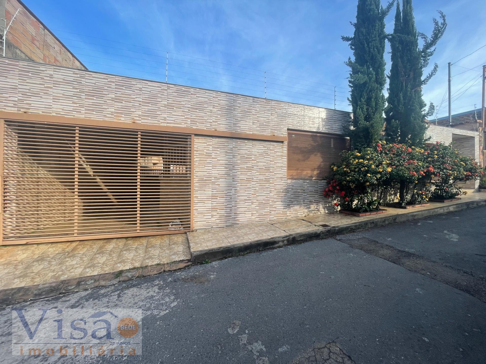 Casa à venda com 3 quartos, 1 suíte, 2 vagas e 250m² no Aparecida, Paracatu (MG) — foto 6 de 25