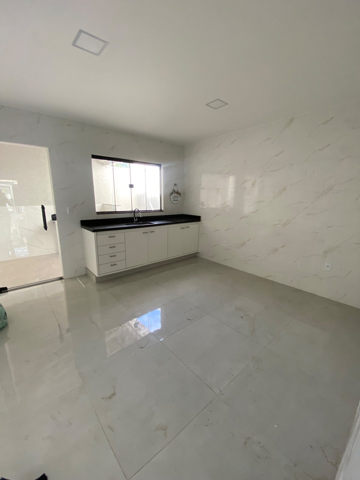 Casa à venda com 2 quartos, 1 suíte, 1 vaga e 110m² no Vargem Grande, Rio de Janeiro (RJ) — foto 4 de 8