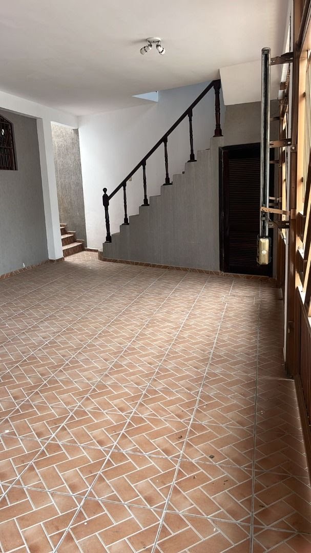Sobrado, 2 quartos, 180 m² - Foto 2