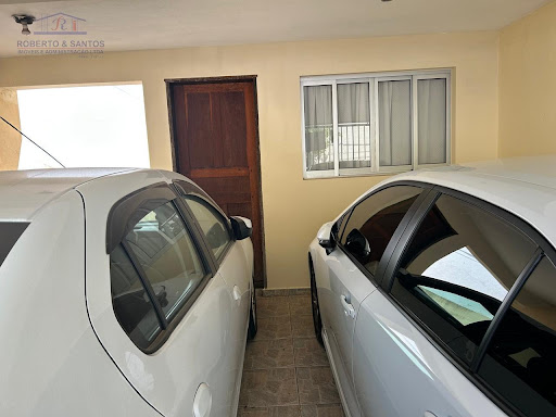 Garagem esquerda
