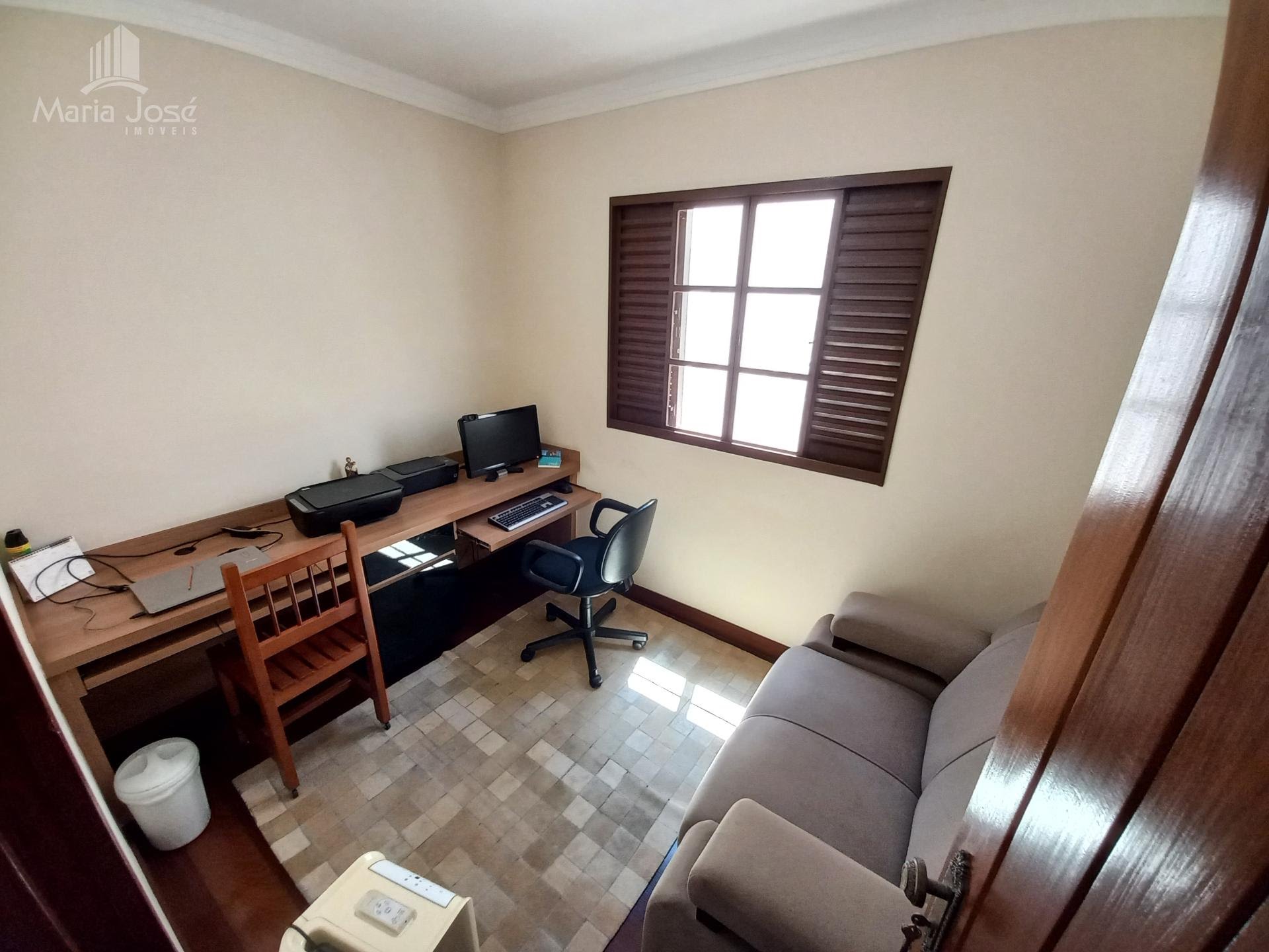 Casa à venda com 4 quartos, 2 suítes, 4 vagas e 360m² no Jardim Arizona, Sete Lagoas (MG) — foto 17 de 30