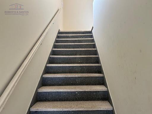 Escadas de acesso