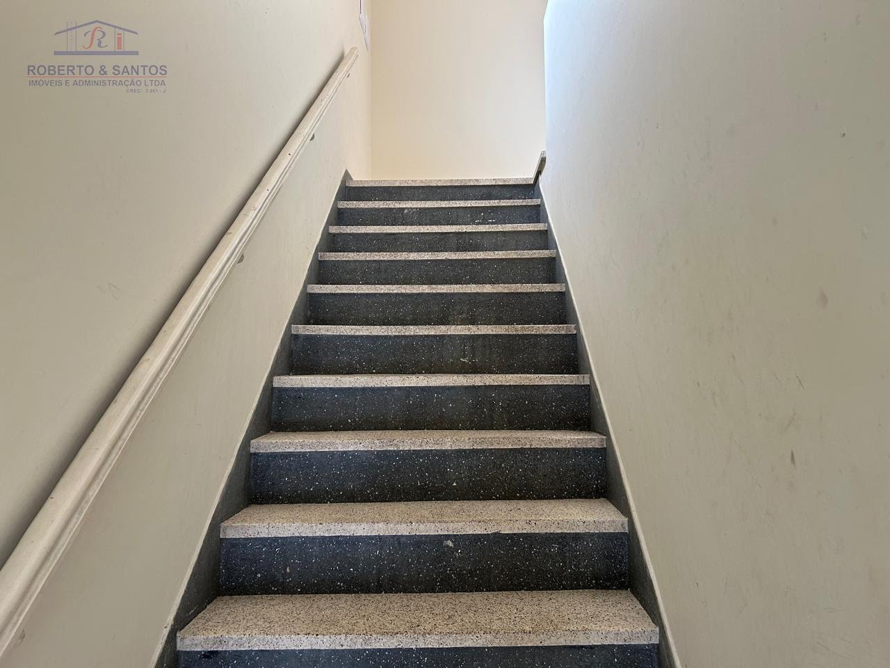 Escadas de acesso