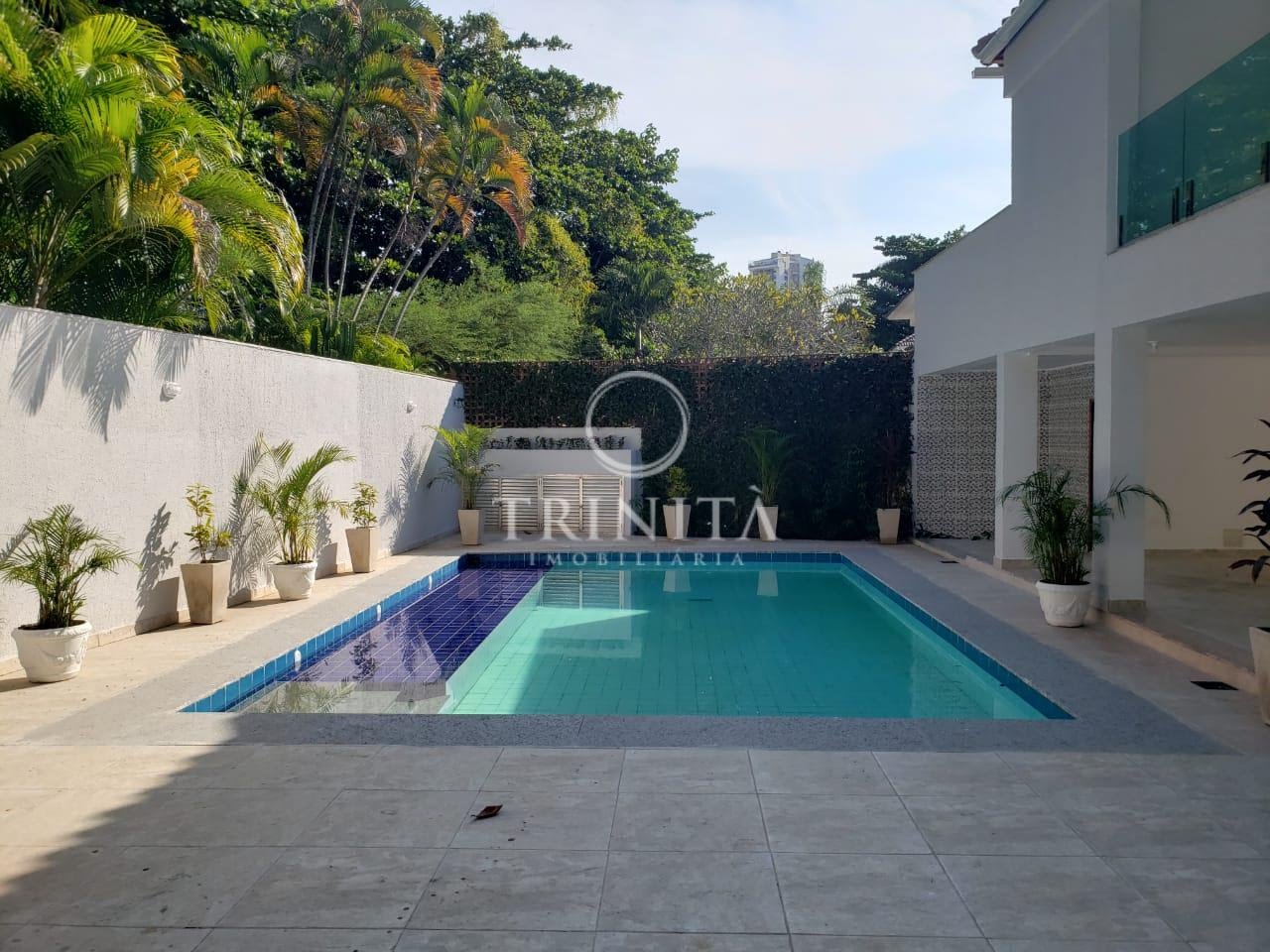 PISCINA.jpeg