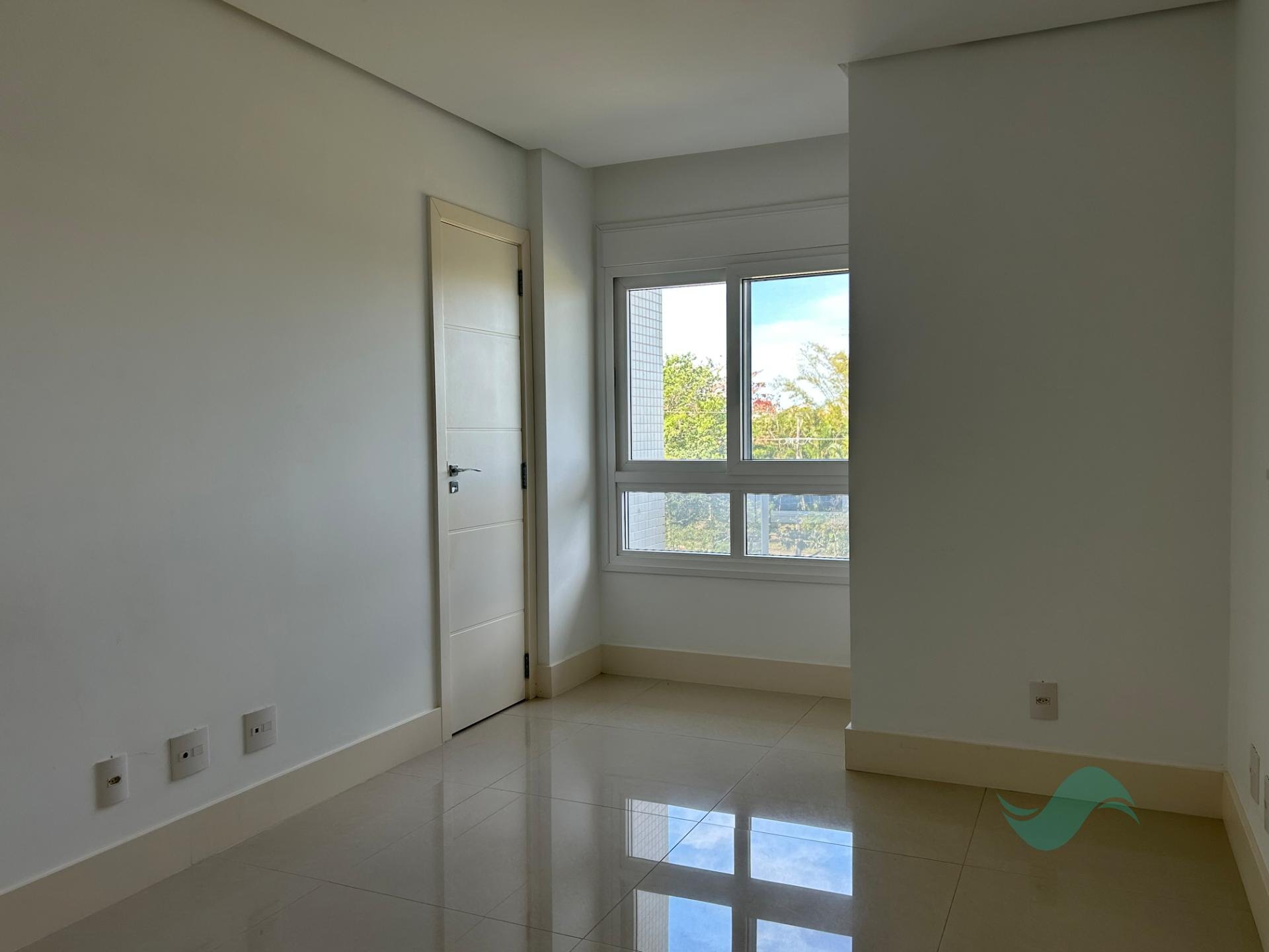 Apartamento à venda com 3 suítes, 2 vagas e 125m² no Jurerê, Florianópolis (SC) — foto 10 de 19