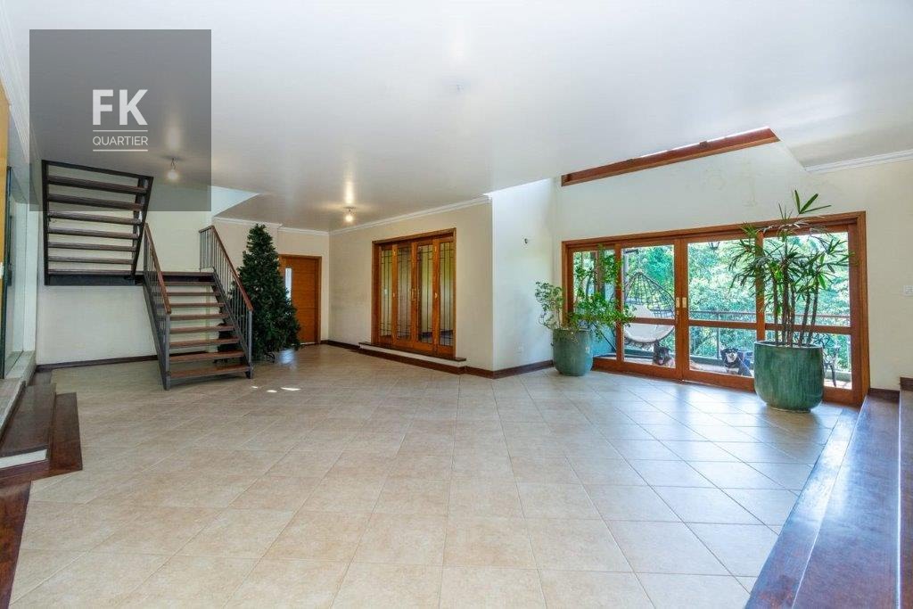 Casa à venda com 4 quartos, 4 suítes, 4 vagas e 620m² no Residencial Euroville, Carapicuíba (SP) — foto 3 de 30