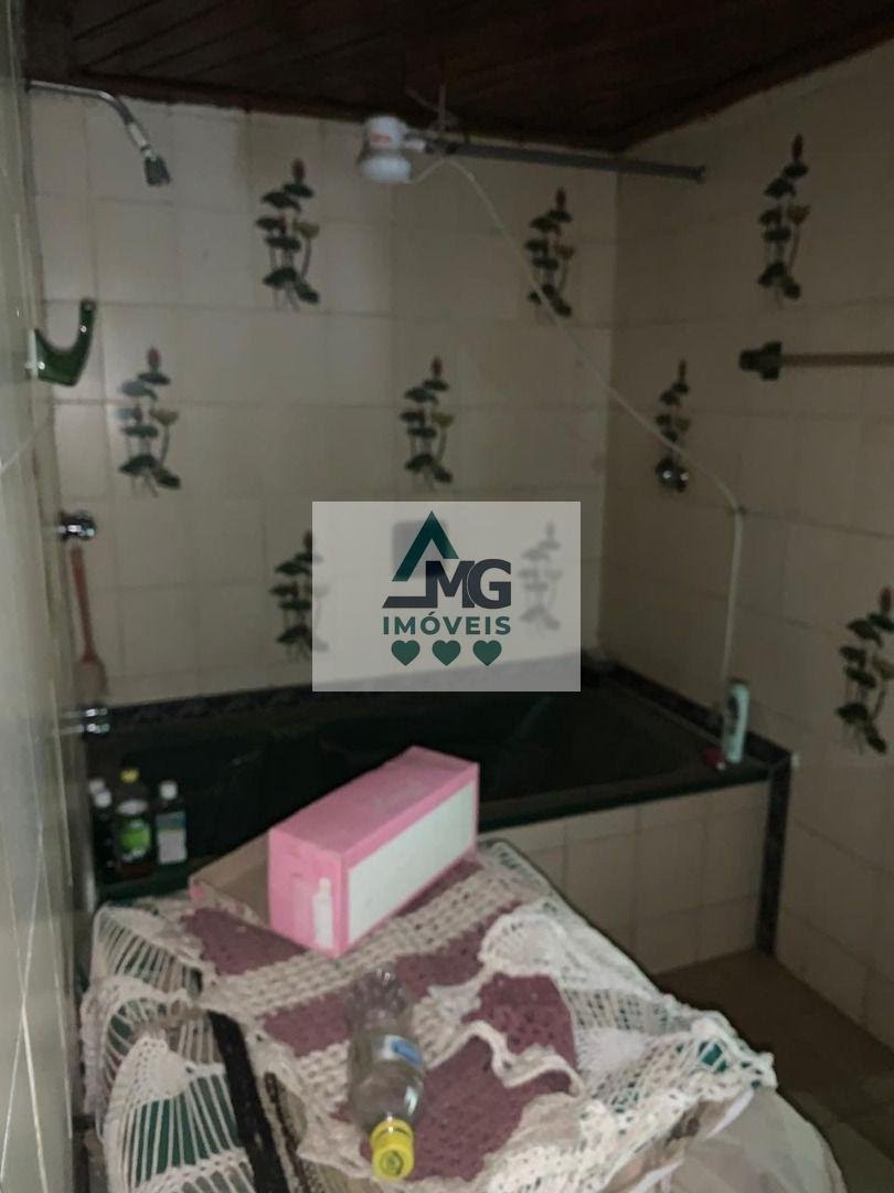 Casa à venda com 3 quartos, 1 banheiro e 330m² no Centro, Três Corações (MG) — foto 10 de 17