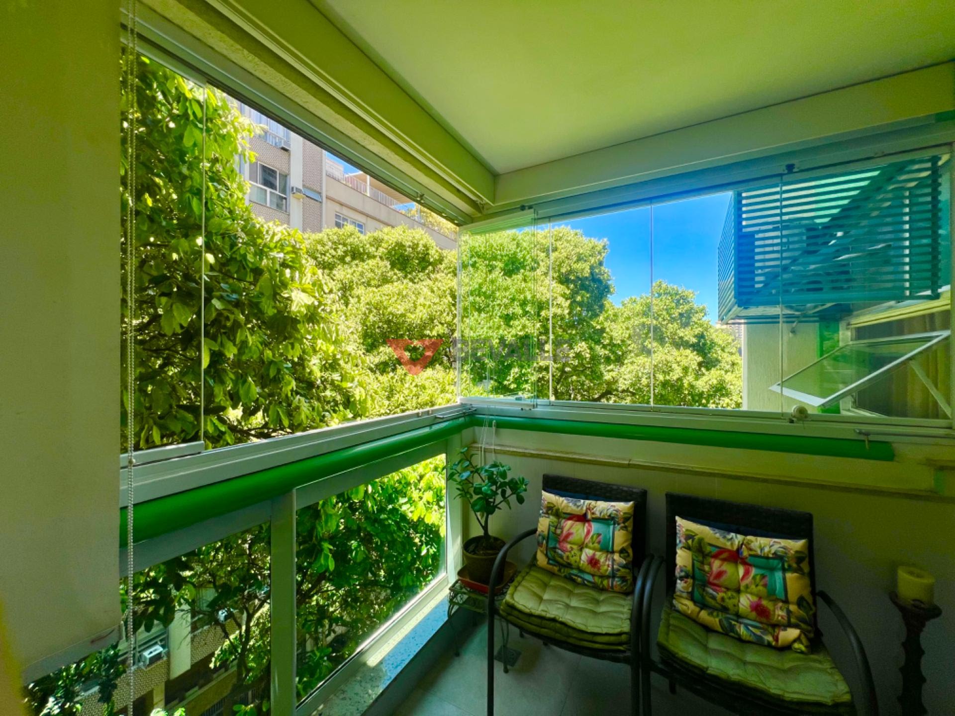 Apartamento à venda com 3 quartos, 3 suítes, 2 vagas e 153m² no Laranjeiras, Rio de Janeiro (RJ) — foto 9 de 29