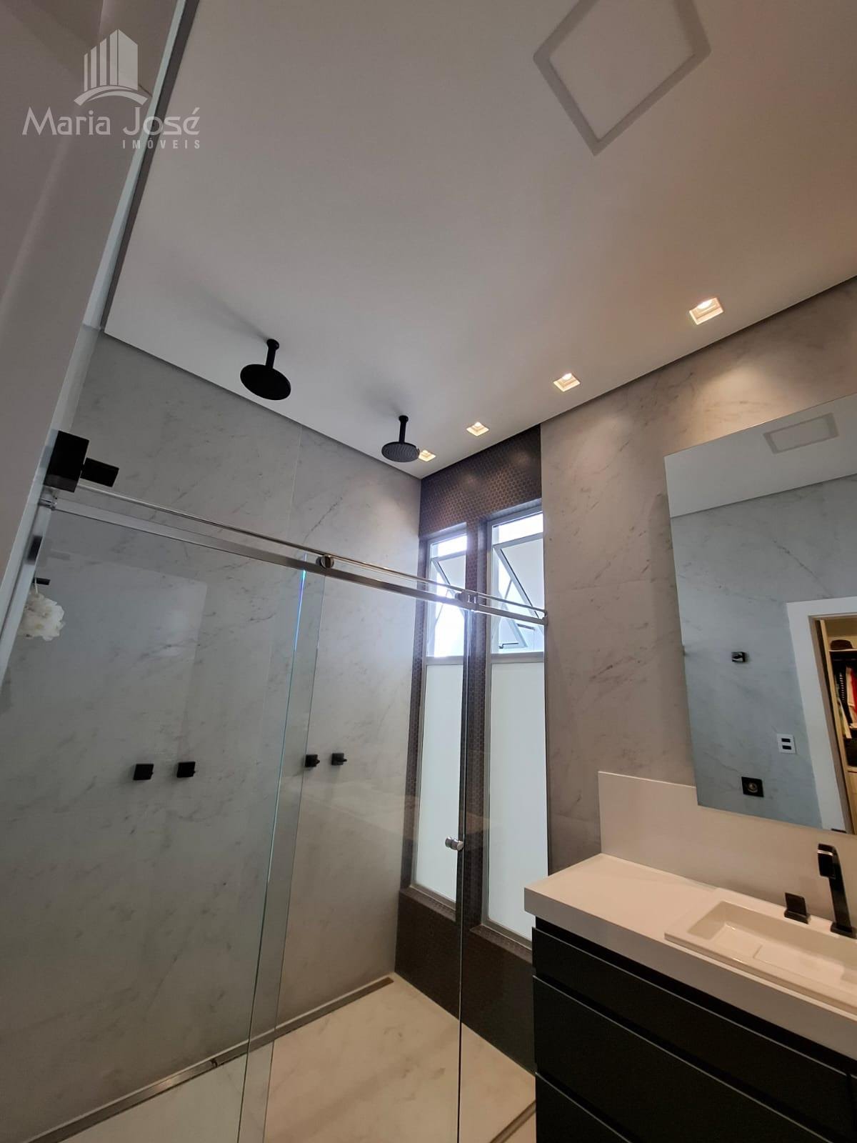 Casa à venda com 4 quartos, 2 suítes, 2 vagas e 400m² no Iporanga, Sete Lagoas (MG) — foto 22 de 30
