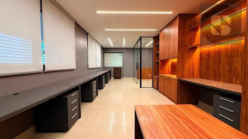 Sala comercial mobiliada, vaga garagem, 53m², região Bosque da Saúde