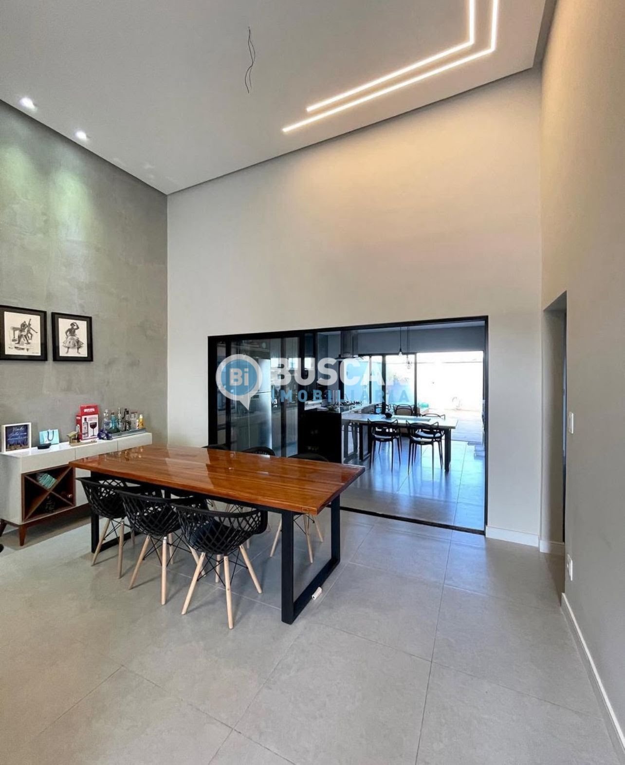 Casa à venda com 3 quartos, 2 suítes, 4 vagas e 271m² no Sim, Feira de Santana (BA) — foto 2 de 9