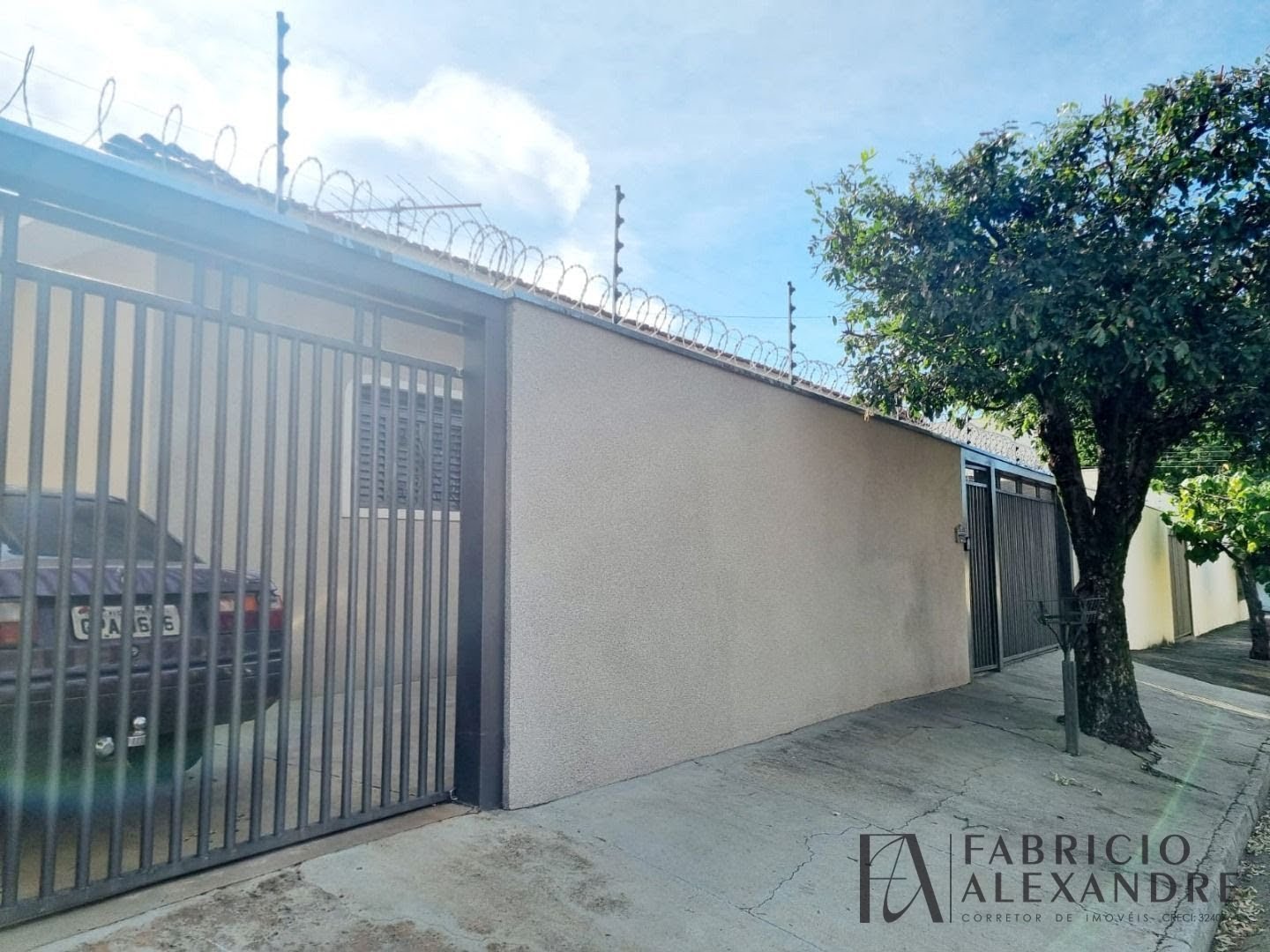 Casa à venda com 3 quartos, 2 banheiros, 4 vagas e 165m² no Jardim Nazareth, São José do Rio Preto — foto principal