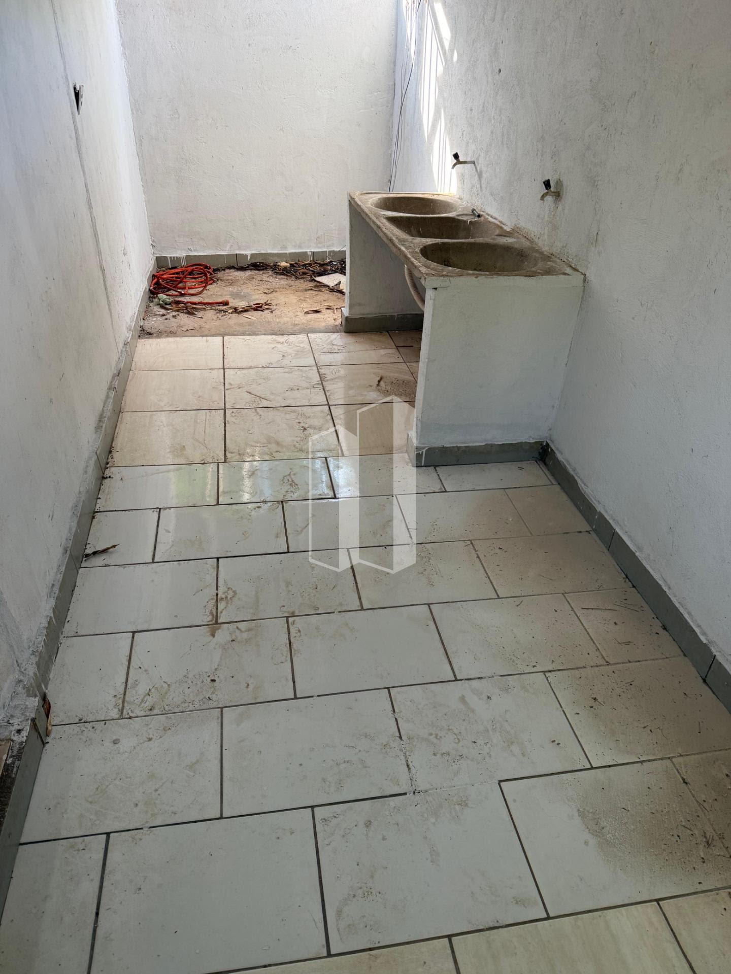 Casa para alugar com 3 quartos, 1 banheiro, 2 vagas e 80m² no Parque Oeste Industrial, Goiânia (GO) — foto 12 de 12