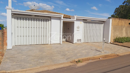 Casa em Vila Jamil de Lima  -  Adamantina
