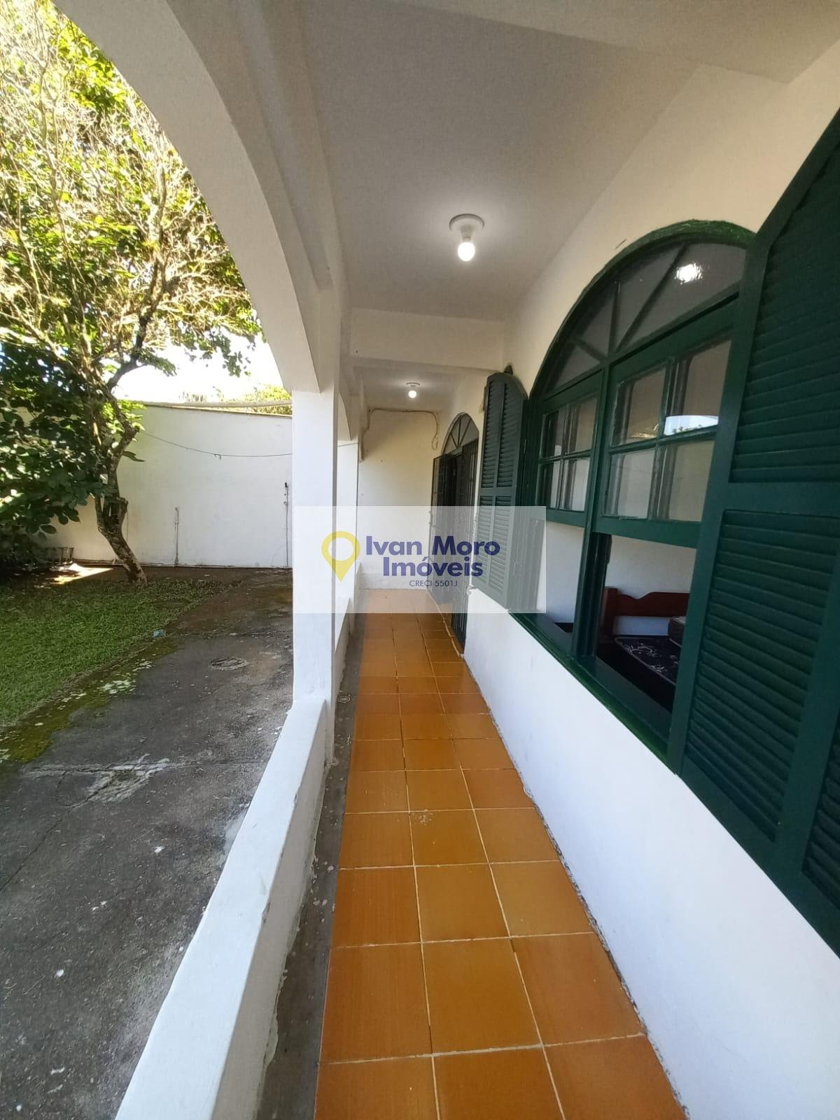 Casa para alugar com 6 quartos, 2 suítes, 3 vagas e 480m² no Daniela, Florianópolis (SC) — foto 24 de 30