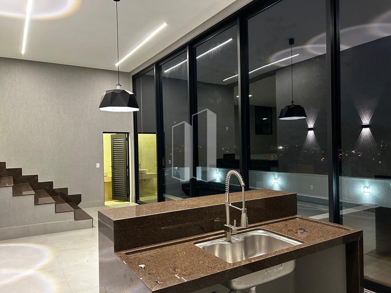 Casa à venda com 4 quartos, 4 suítes, 4 vagas e 464m² no Residencial Parque Mendanha, Goiânia (GO) — foto 5 de 16
