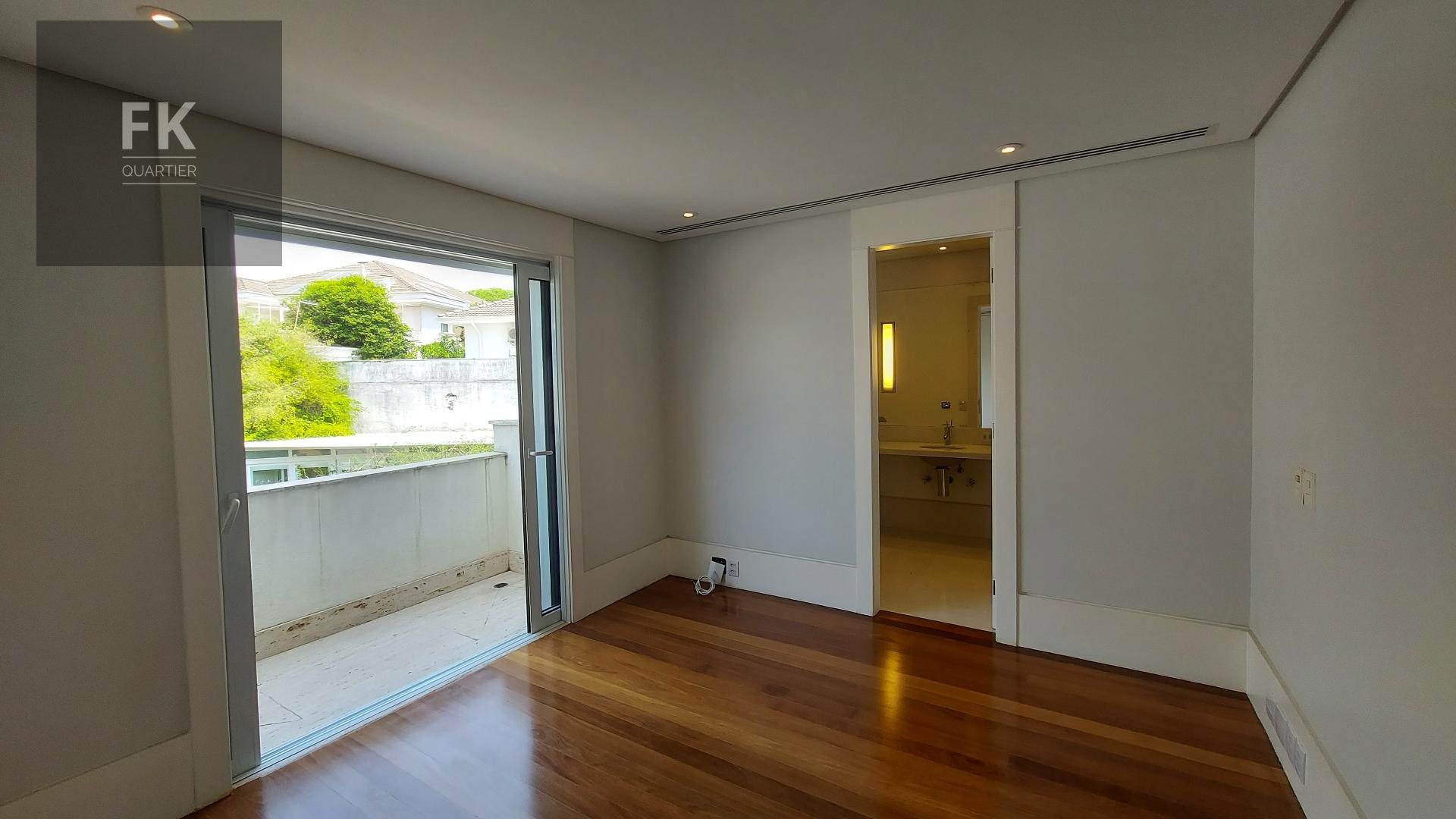 Casa à venda com 5 quartos, 5 suítes, 15 vagas e 1582m² no Alphaville Residencial Zero, Barueri (SP) — foto 26 de 30