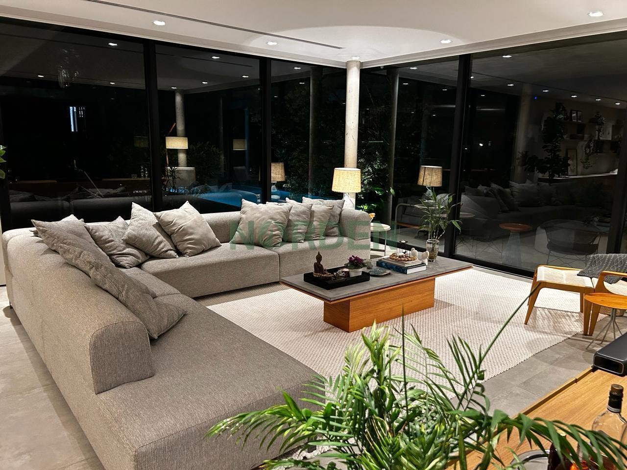 Casa de 683 m² com 4 quartos na Condomínio São Thiago, Cacupé