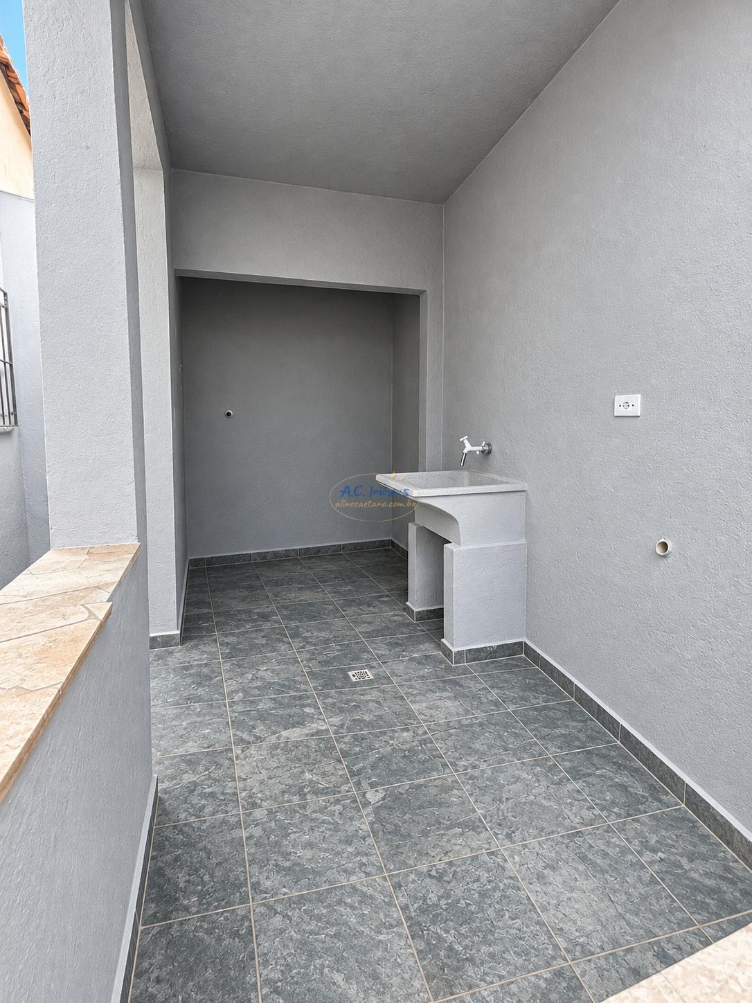 Casa à venda com 2 quartos, 1 suíte, 2 vagas e 63m² no Tupiry, Praia Grande (SP) — foto 4 de 10