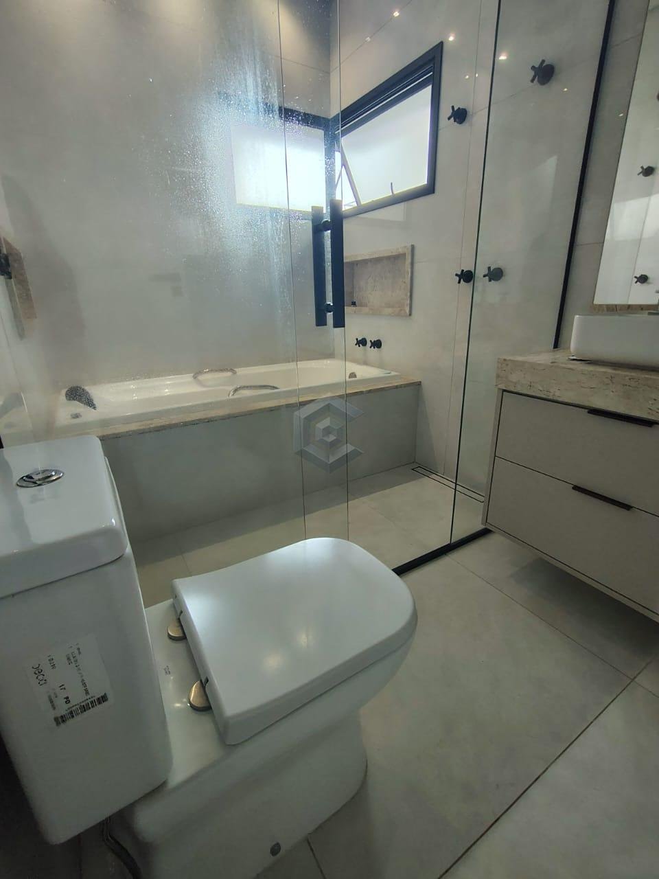 Casa à venda com 3 quartos, 3 suítes, 4 vagas e 271m² no Condomínio Cyrela Landscape, Votorantim (SP) — foto 24 de 29