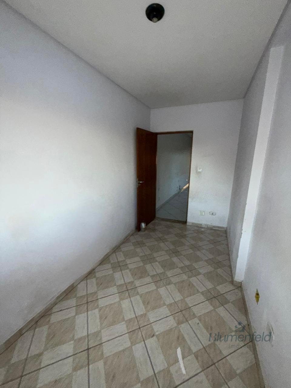 Casa para alugar com 2 quartos, 1 banheiro, 1 vaga e 100m² no Jardim Aruja, Arujá (SP) — foto 9 de 13