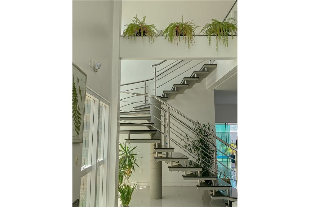 Casa à venda com 4 quartos, 5 banheiros, 2 vagas e 284m² no Centro, Balneário Camboriú (SC) — foto 11 de 30