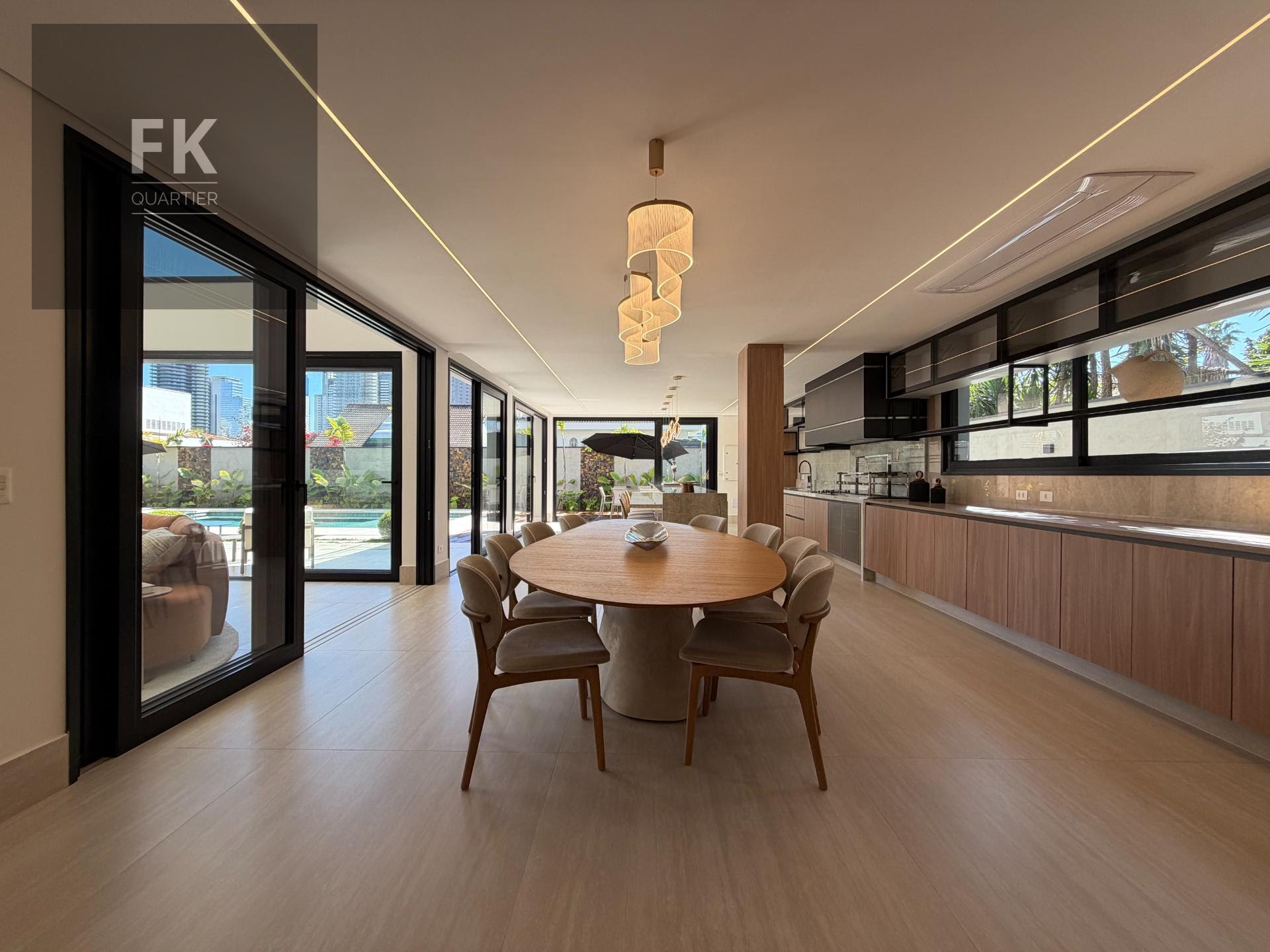 Casa à venda com 5 quartos, 5 suítes, 6 vagas e 670m² no Alphaville Residencial Dois, Barueri (SP) — foto 15 de 30