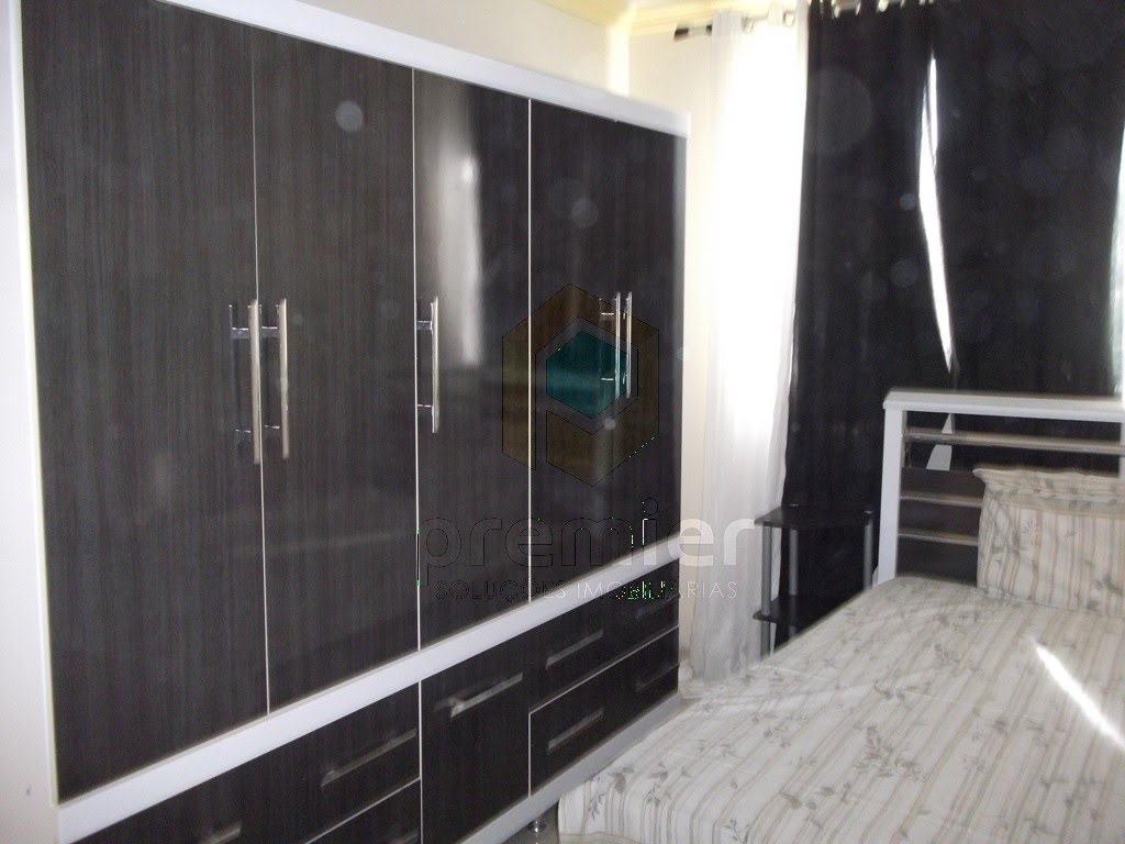 quarto casal